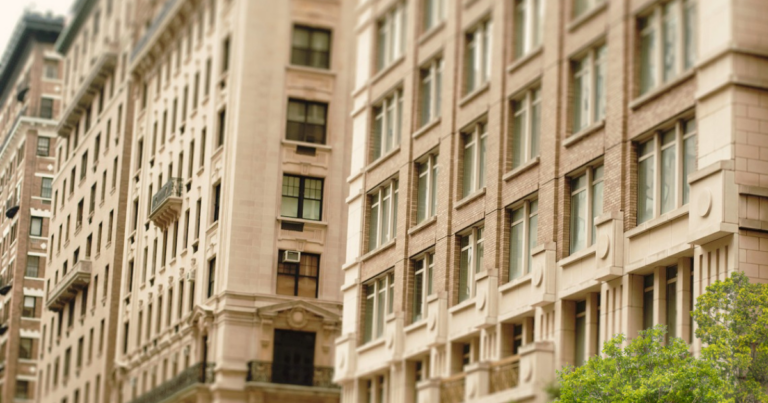 street view of apartment buildings in Manhattan